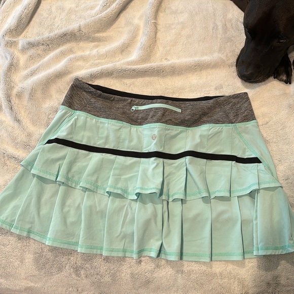 Lulu Pace Setter skirt size 8 - Picture 2 of 5